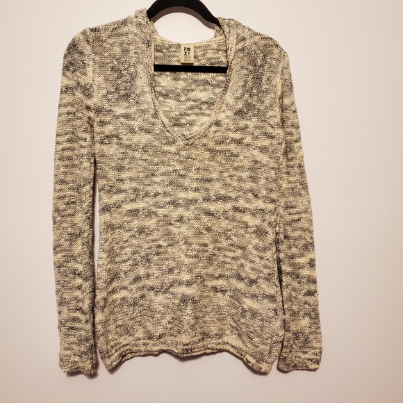 Roxy Tops - 2for$30 Roxy knit top sweater hood creme grey